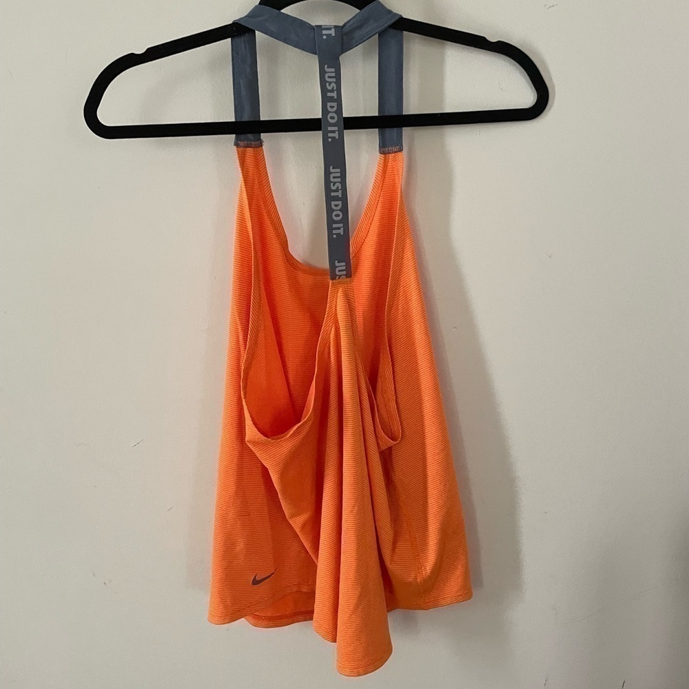 Nike Neon Orange Racerback Tank Top Women Medium
Condition 7/10 no flaws - Picture 8 of 8